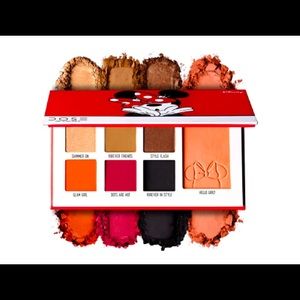 Dose of color - Minnie Mouse limited edition eyeshadow & blush palette